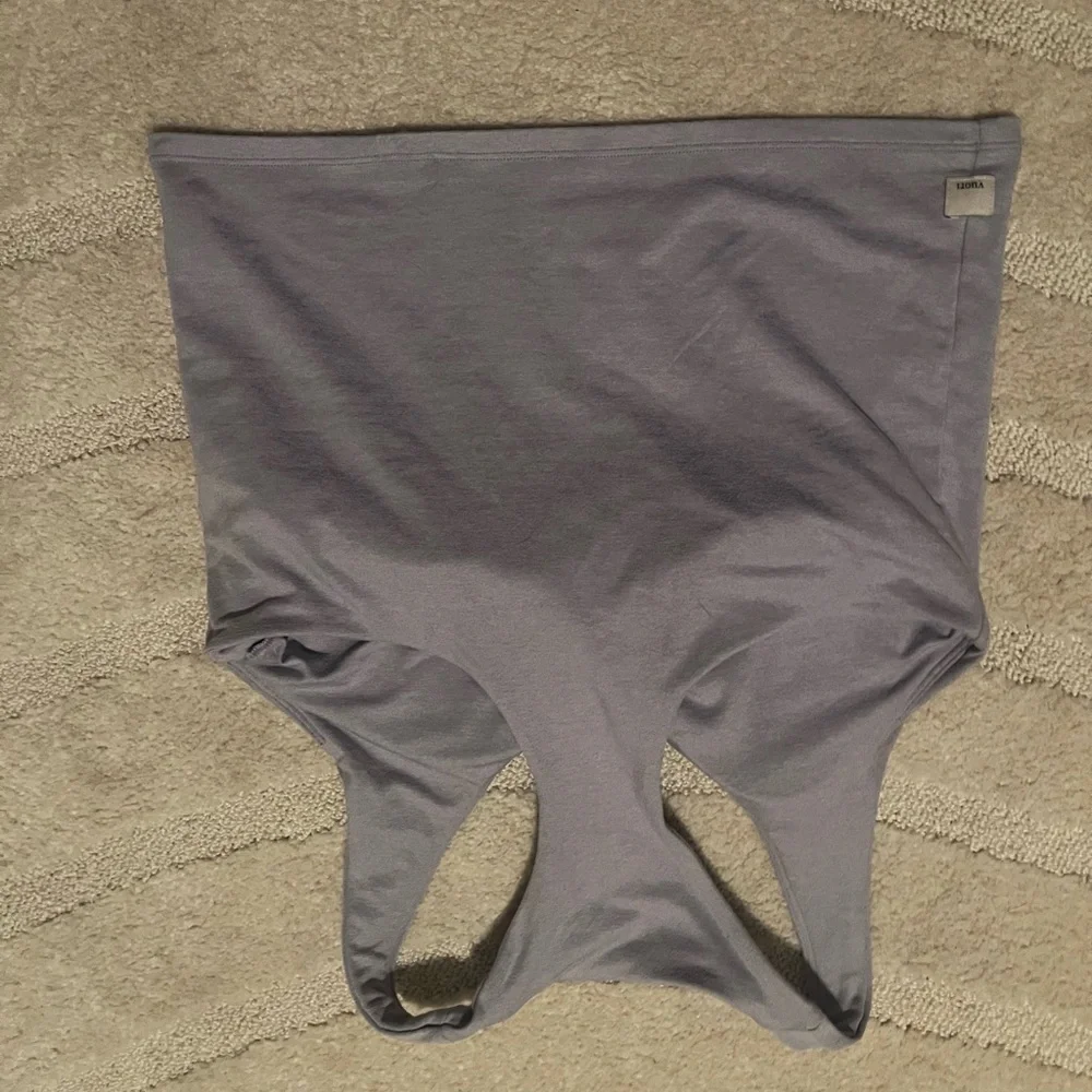 Vuori Lilac Cropped Tank - Picture 3 of 3